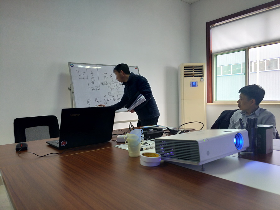 Dacheng Machinery organized new staff to carry out Roots blower sales knowledge training