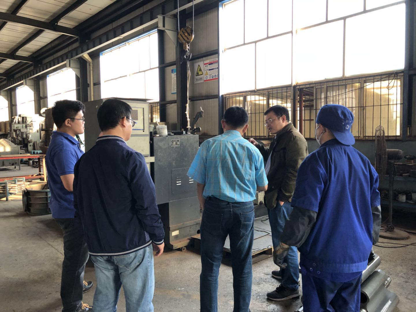 Roots blower customers come to Dacheng Machinery to visit and inspect