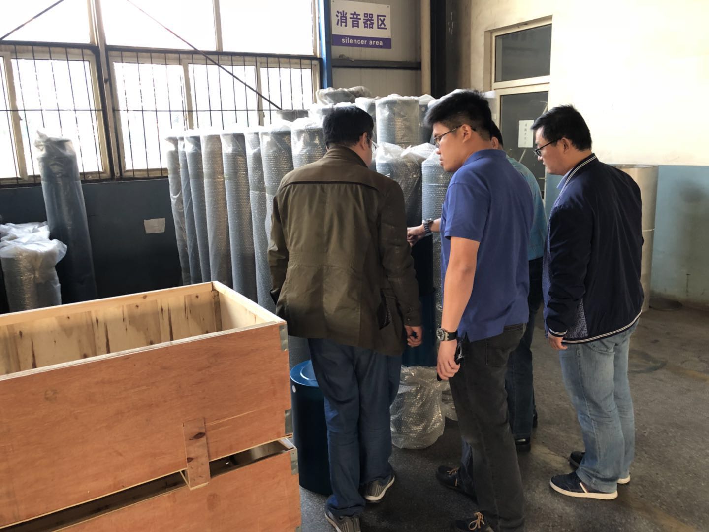 Roots blower customers come to Dacheng Machinery to visit and inspect