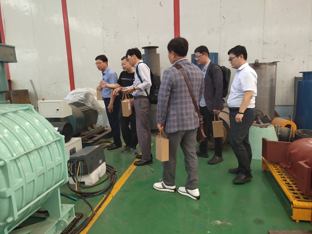 Korean Customers Visit and Negotiate MVR Roots Blower Business