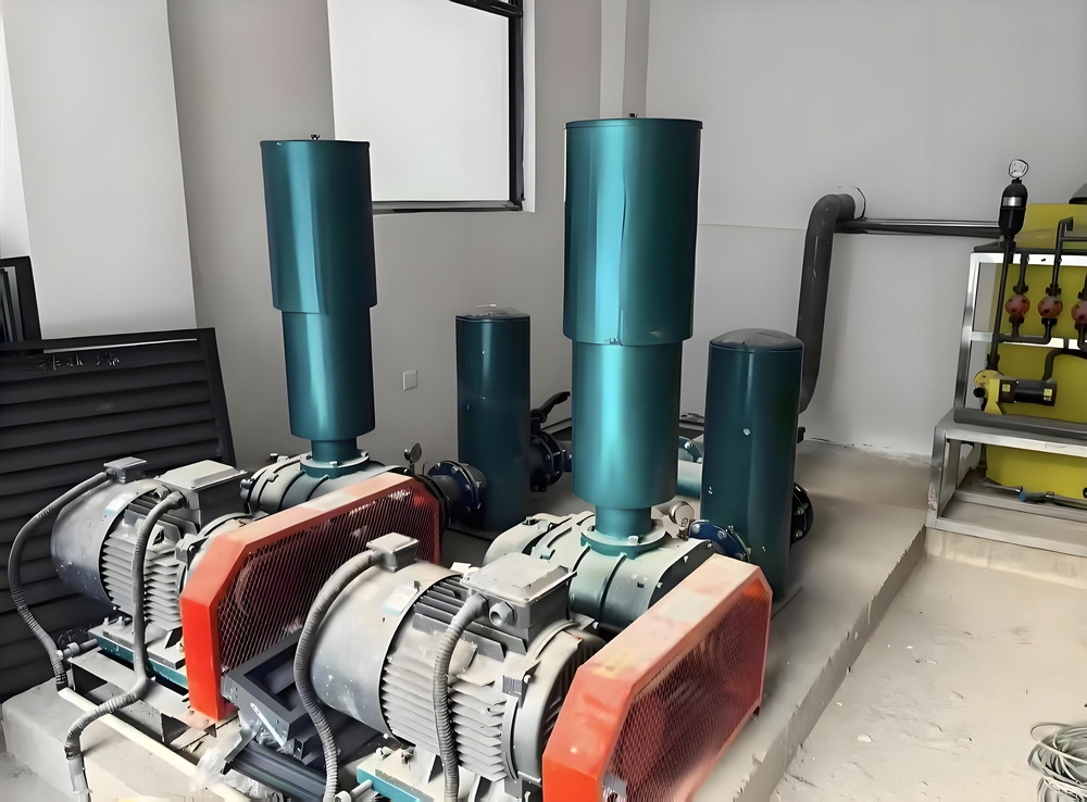 Roots Blowers for Wastewater Treatment | High-Efficiency Aeration Solutions